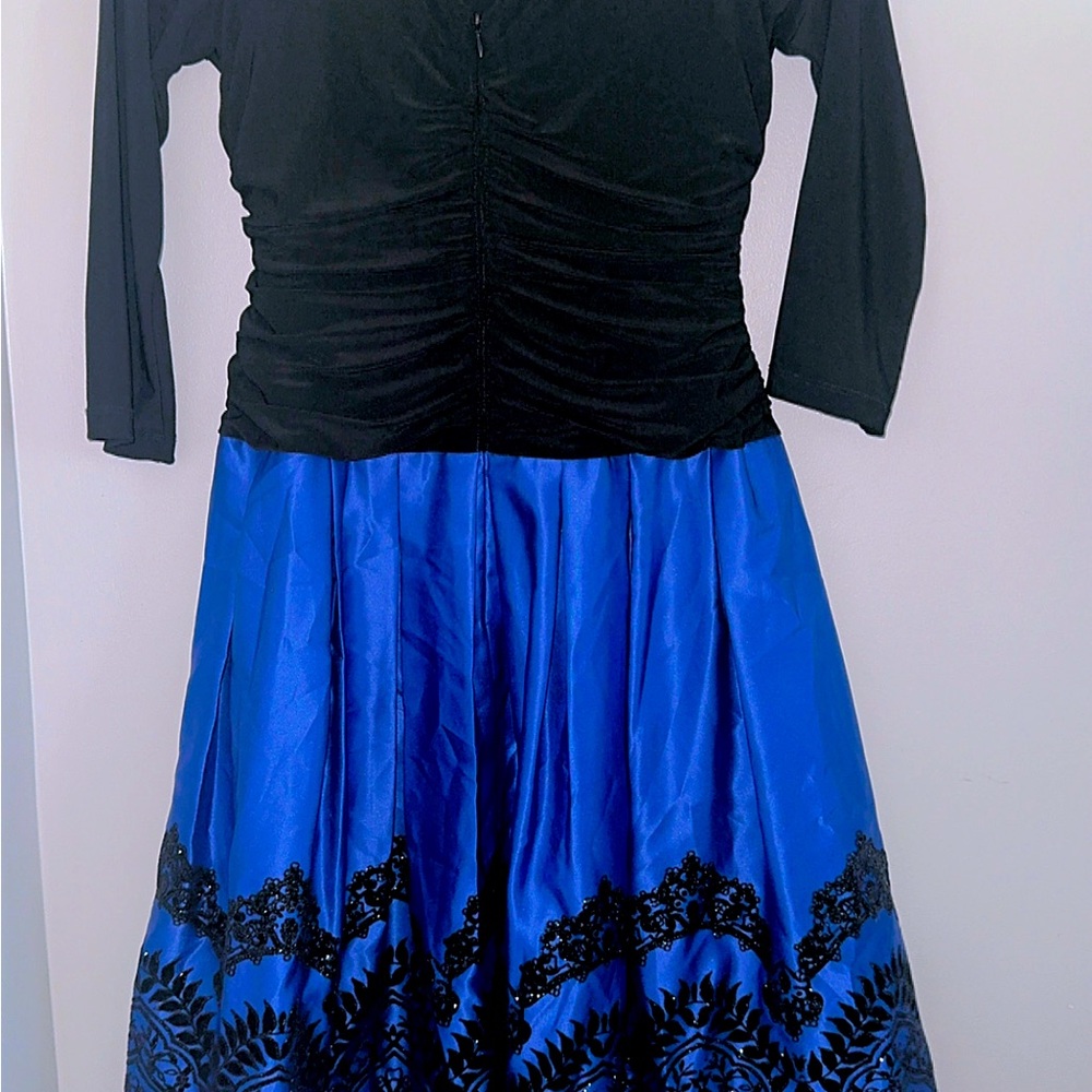 SLNY below the knee dress